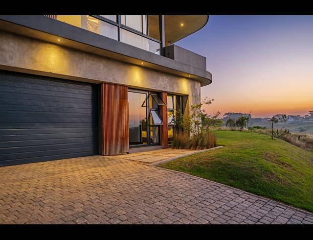 4 BEDROOM FREEHOLD FOR SALE IN SEATON ESTATE